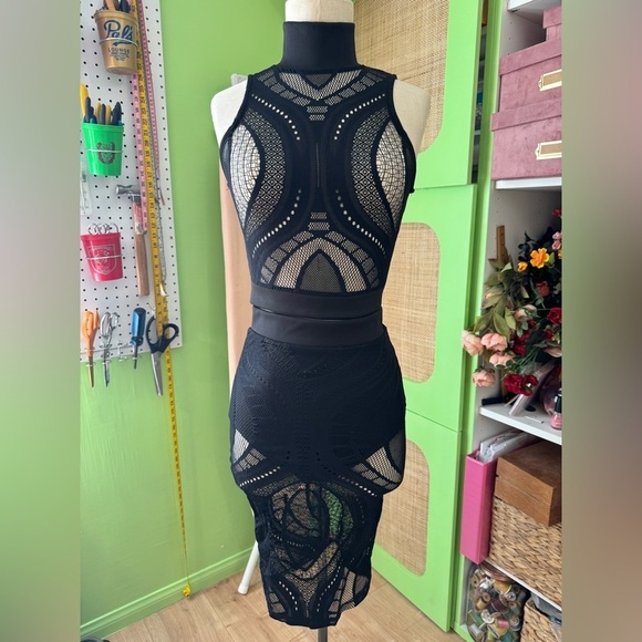 K Too Dresses & Skirts - Knit Lace Seperates
